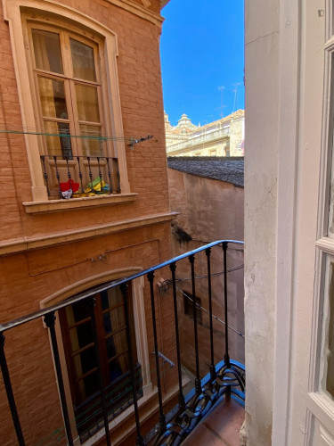 Great two-levels bedroom with views to Granada Cathedral - Gallery - 6