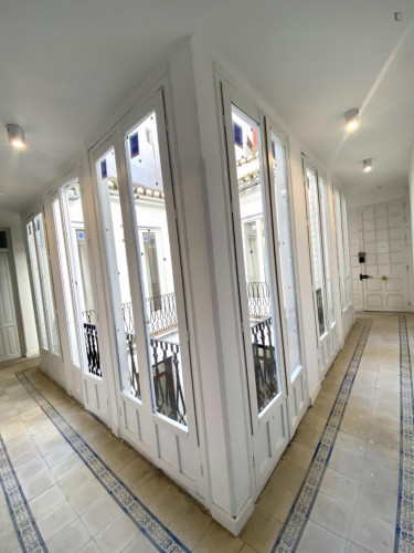 Great two-levels bedroom with views to Granada Cathedral - Gallery - 13