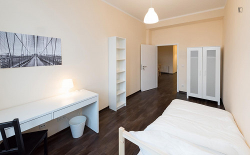 Neat single bedroom in a student flat, in Pasing