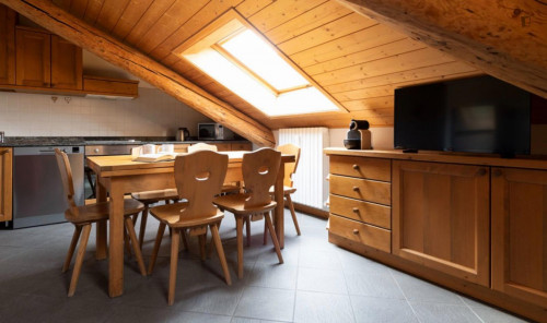 Welcoming 2-bedroom apartment close to Castello di San Pietro - Gallery - 24