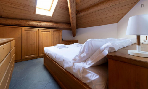 Welcoming 2-bedroom apartment close to Castello di San Pietro - Gallery - 31