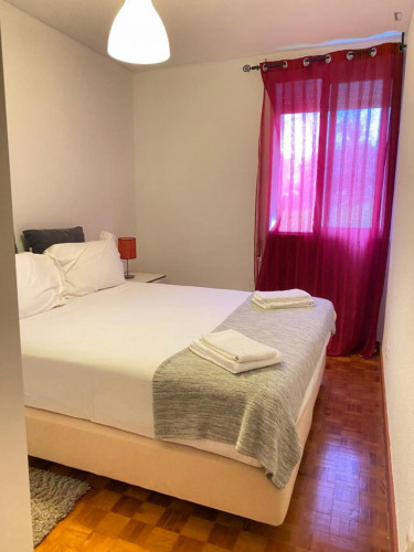 Welcoming 5-bedroom flat in Encarnação - Gallery - 10