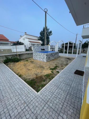 Comfy single bedroom in Quinta do Anjo