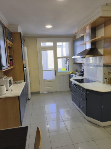 Very comfy single ensuite bedroom near the Urzáiz train station