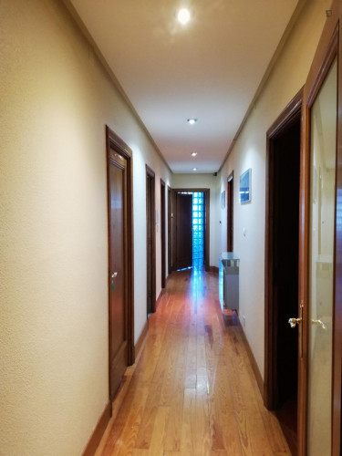 Very comfy single ensuite bedroom near the Urzáiz train station - Gallery - 6