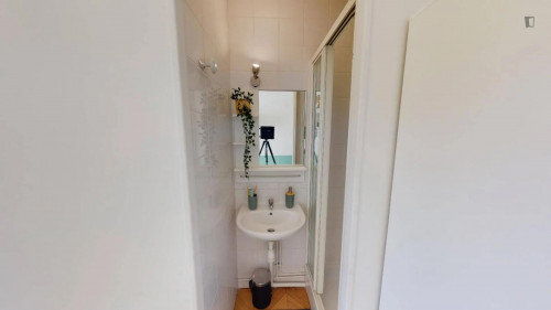 Beautiful single ensuite bedroom near the Louise Michel metro  - Gallery -  5