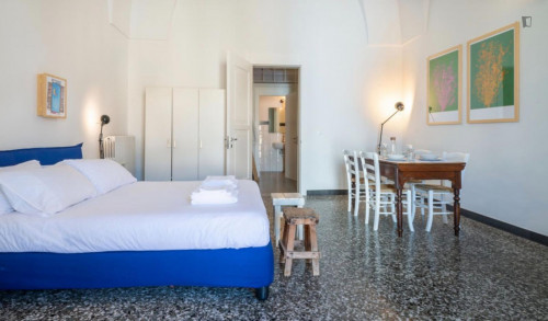 Cute 2-bedroom apartment next to Castello Carlo V