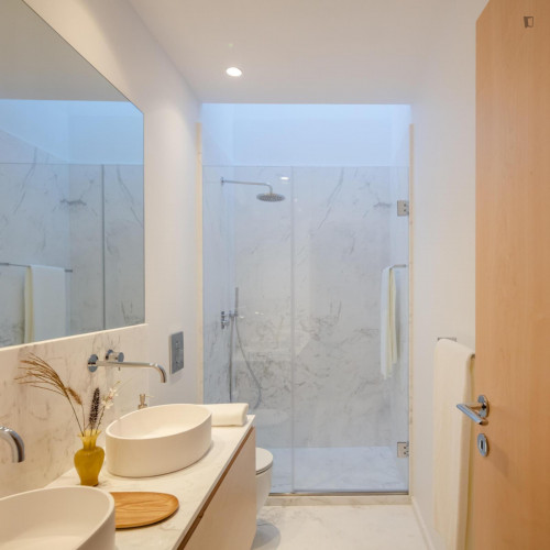 Perfect double ensuite bedroom in a 5-bedroom house with a swimming pool