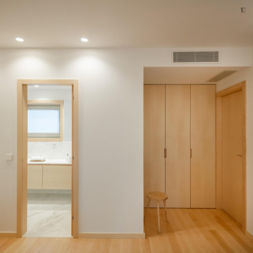 Amazing double ensuite bedroom in a charming house