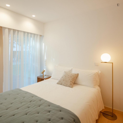 Beautiful double ensuite bedroom in a 5-bedroom house
