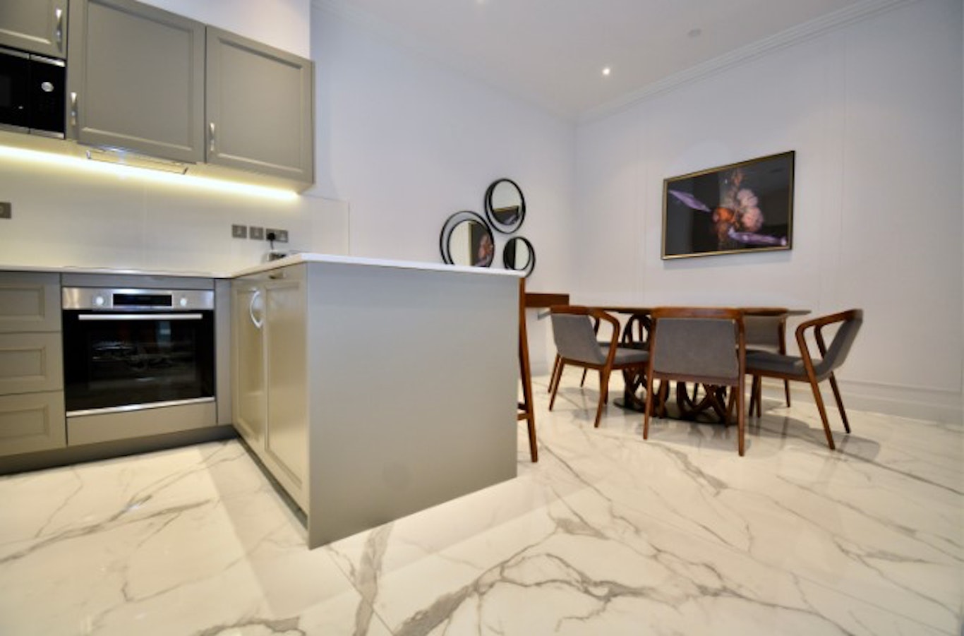  2 Bedroom Deluxe  -  Regent's Park  - Gallery -  10