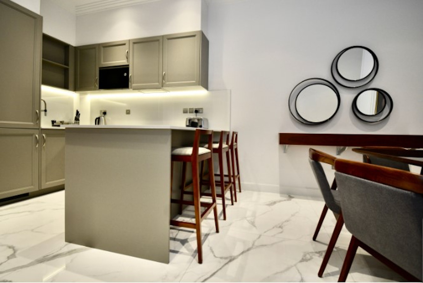  2 Bedroom Deluxe  -  Regent's Park  - Gallery -  8