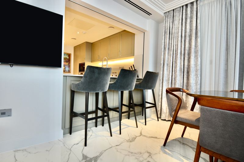  3 Bedroom Deluxe  -  Regent's Park  - Gallery -  2