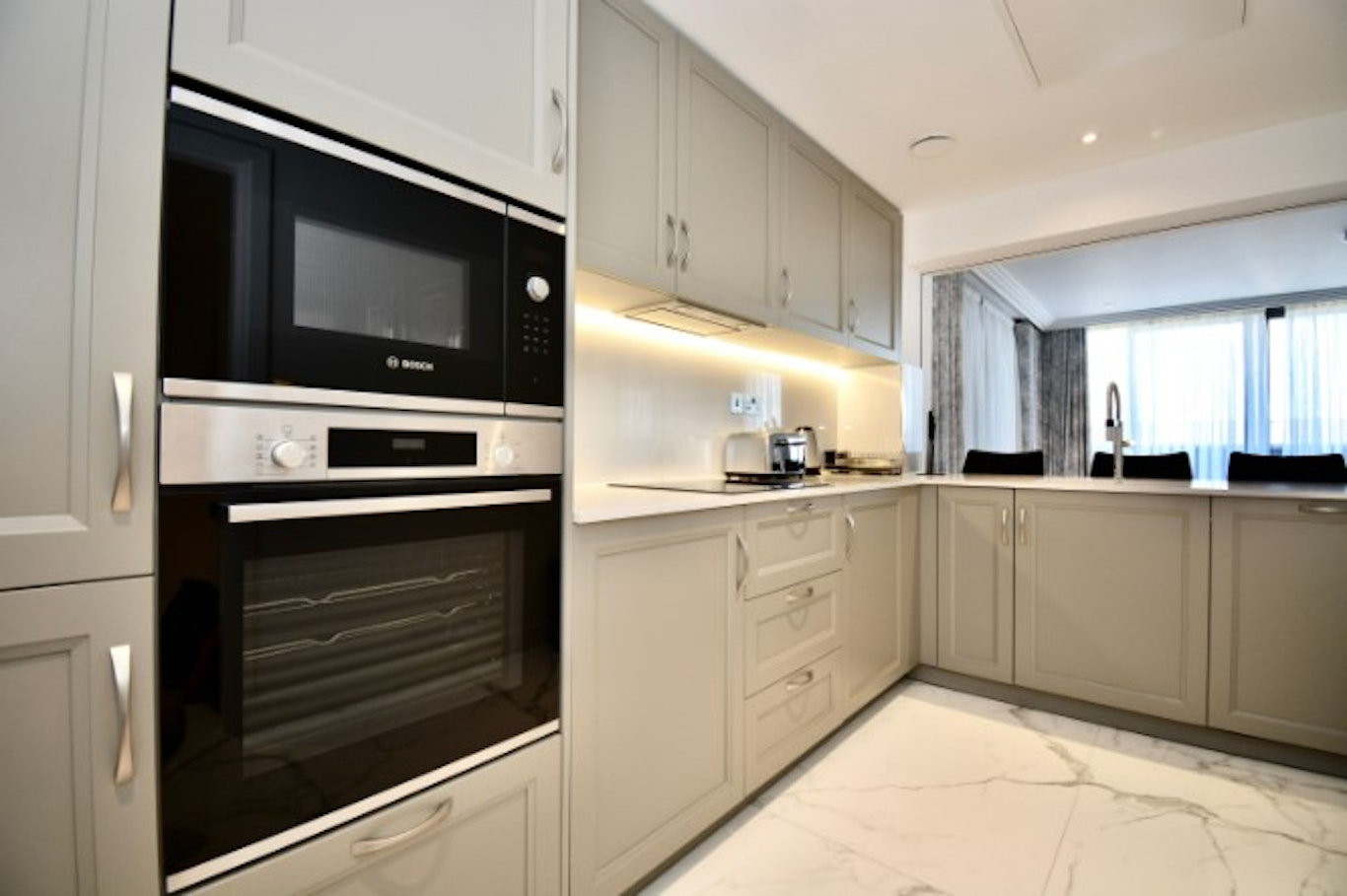 4 Bedroom Deluxe  -  Regent's Park  - Gallery -  7
