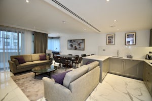  3 Bedroom Family Deluxe  -  Regent's Park  - Gallery -  7