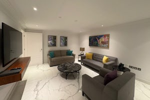  2 Bedroom Family Deluxe  -  Regent's Park  - Gallery -  6
