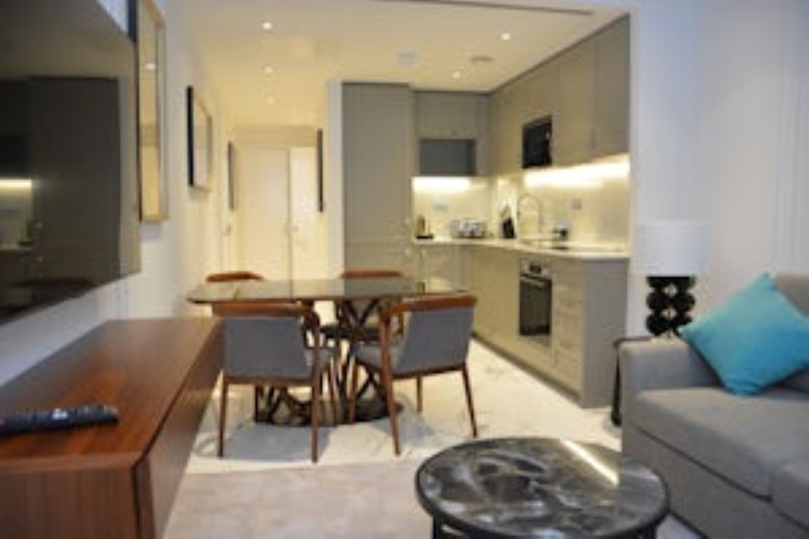  4 Bedroom Family Deluxe  -  Regent's Park  - Gallery -  9
