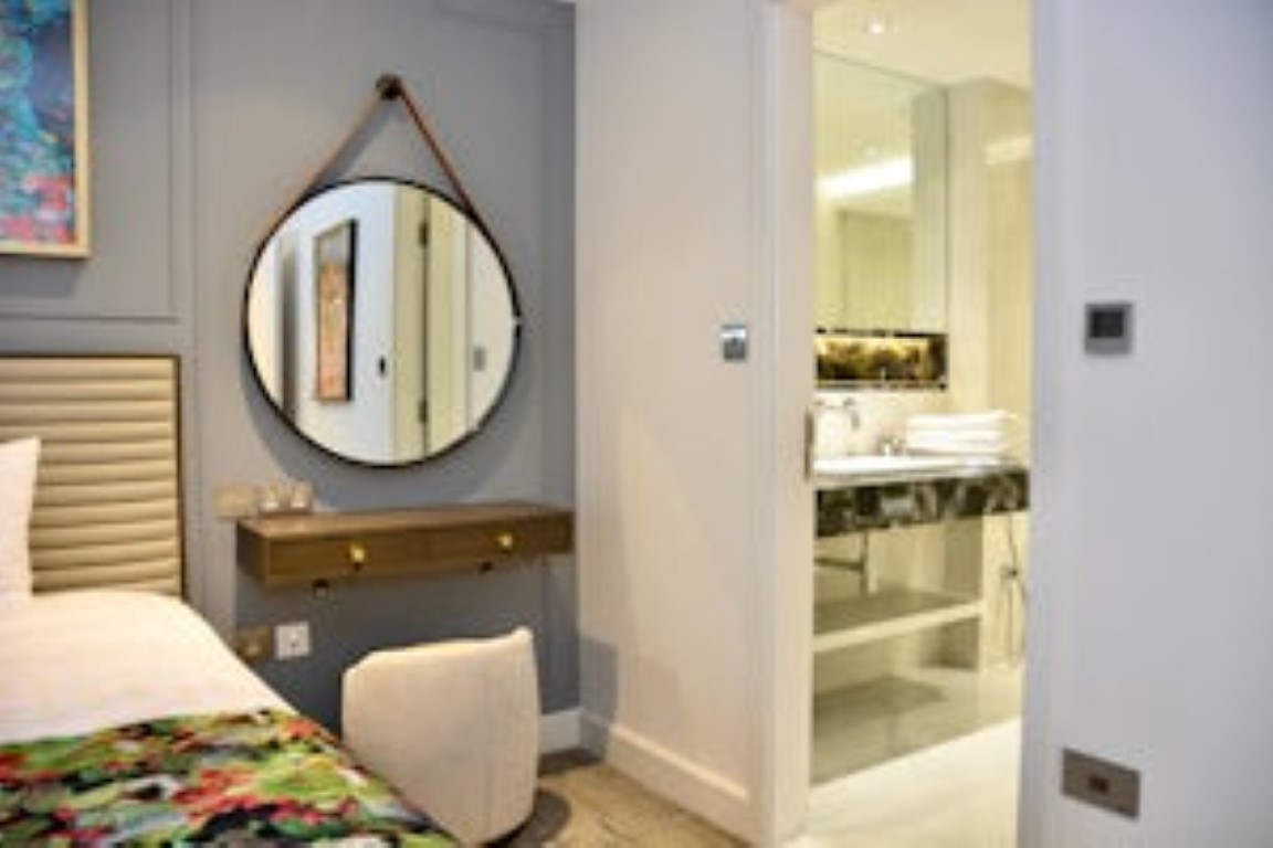  4 Bedroom Family Deluxe  -  Regent's Park  - Gallery -  32
