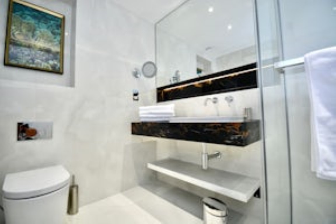  4 Bedroom Family Deluxe  -  Regent's Park  - Gallery -  33