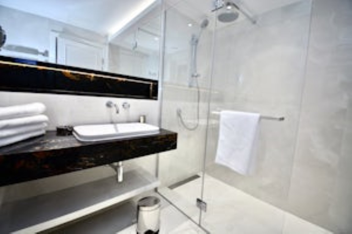  4 Bedroom Family Deluxe  -  Regent's Park  - Gallery -  22