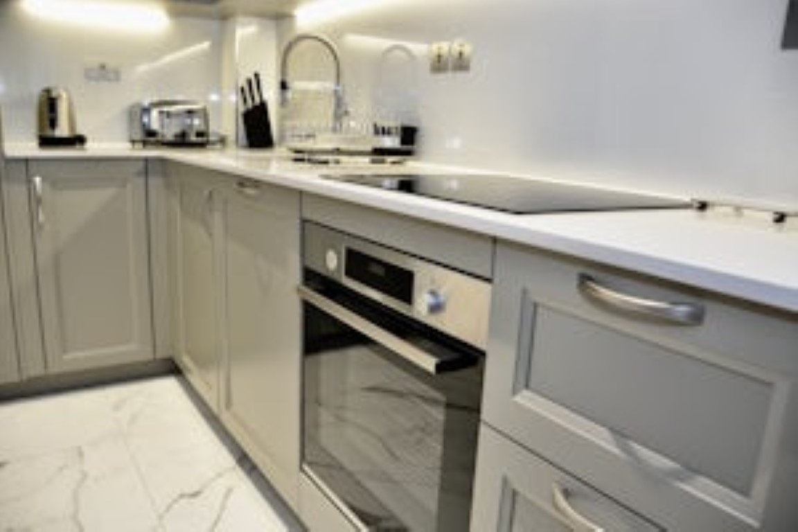  4 Bedroom Family Deluxe  -  Regent's Park  - Gallery -  11