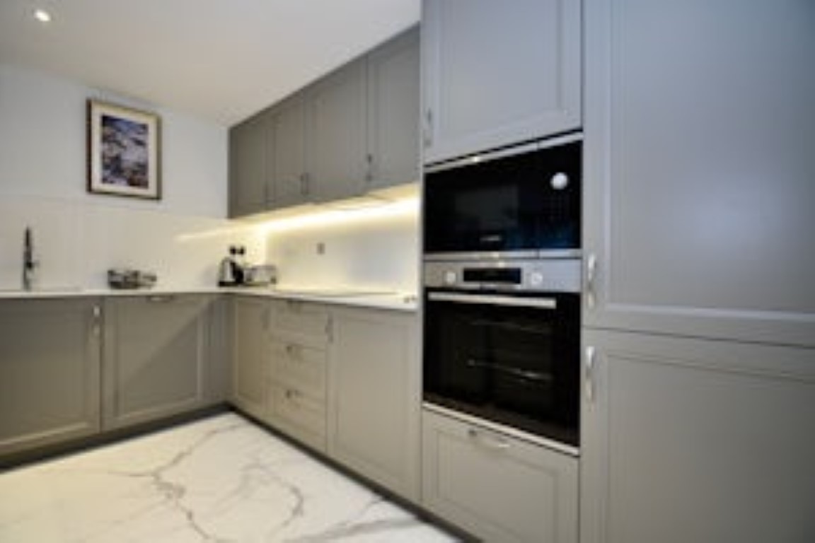  4 Bedroom Family Deluxe  -  Regent's Park  - Gallery -  8