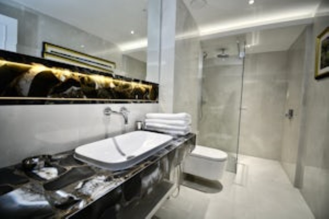  4 Bedroom Family Deluxe  -  Regent's Park  - Gallery -  26