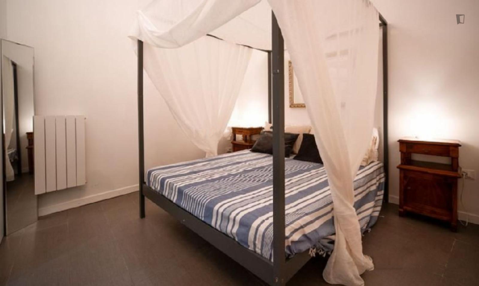 Comfy 2 Bedroom Apartment Near Piazza San Marco - 1