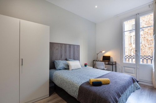 Nice double bedroom close to Facultat de Filosofia - Universitat de Barcelona