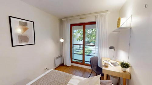 Enchanting double bedroom in the heart of Issy-les-Moulineaux