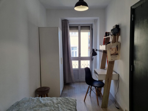 Neat single bedroom in Alcântara