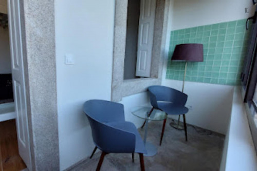 Sublime new 2-bedroom apartment in Miragaia