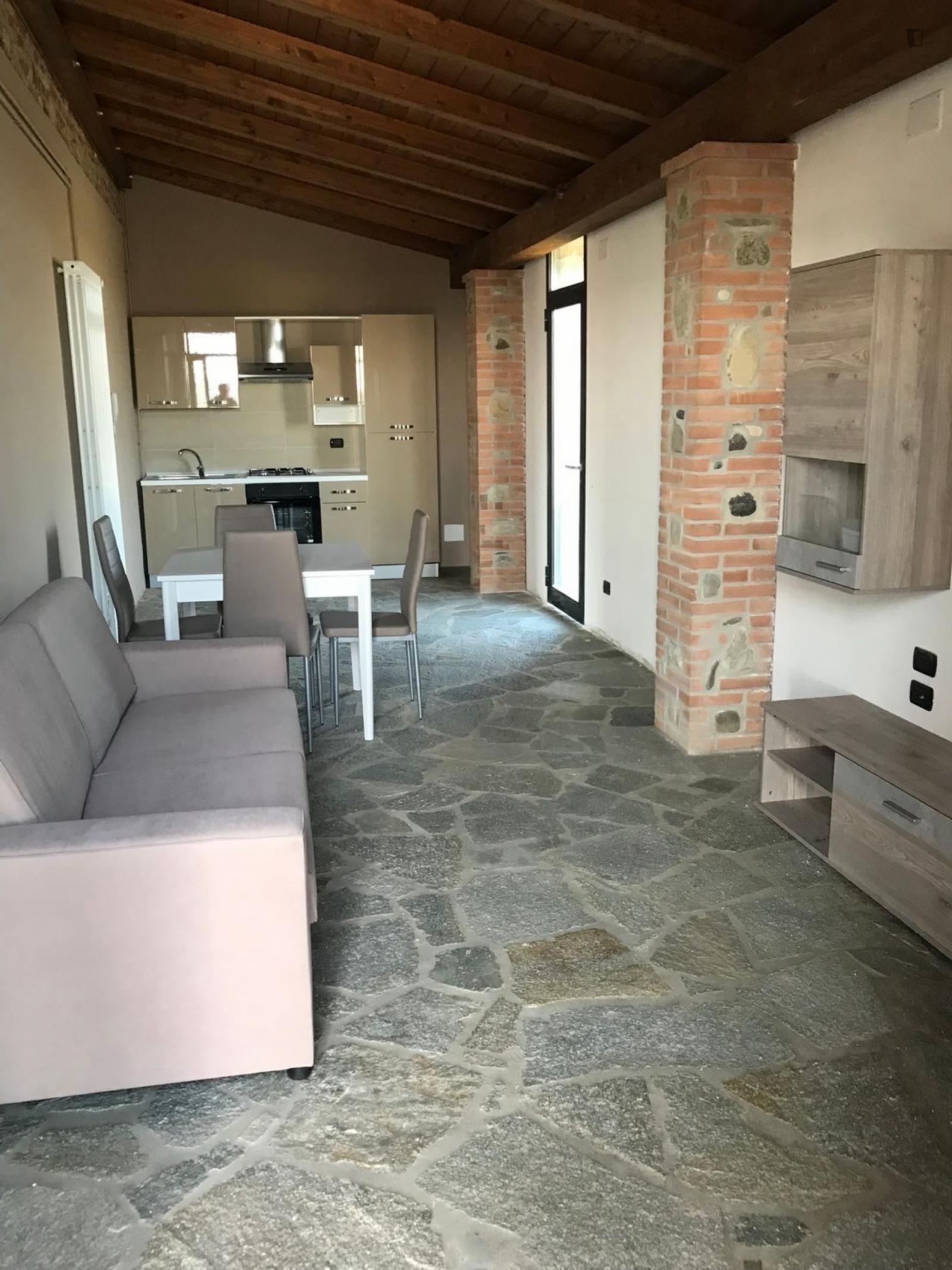  Cosy Independent House Near Piacenza City  -  Cosy independent house near Piacenza City  - Gallery -  1