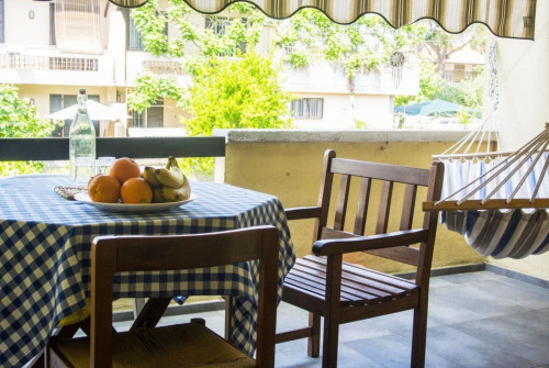 Graceful double bedroom close to Teatro Verdi - Gallery - 9