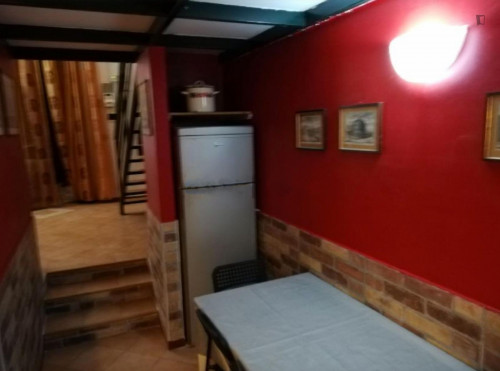 Comfy Apartment close Piazza Duomo and Convento Benedettini