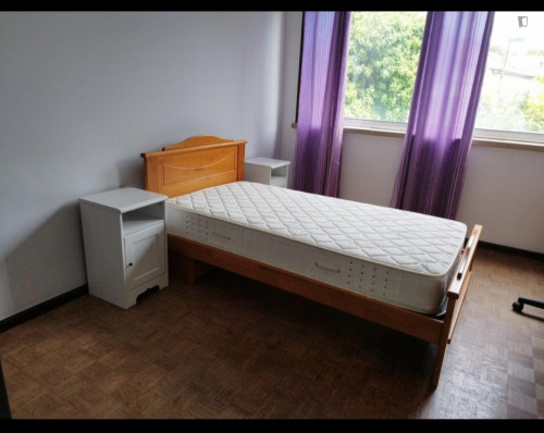 Homely single bedroom close to Casa da Música