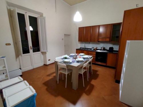 Bed in a twin bedroom, near Firenze Campo Marte train station - Gallery - 8