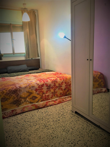 Private Bedroom with King Size Bed Plaza Espanya