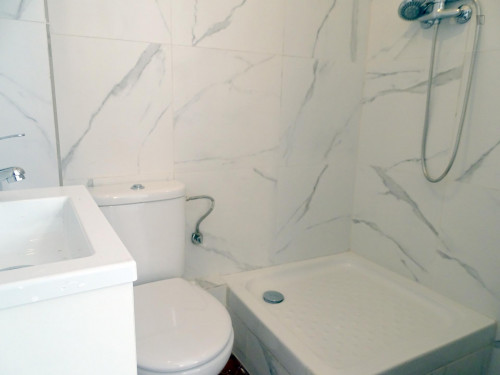 RH18-R1 Single bedroom in 9-bedroom apartment - Gallery - 9