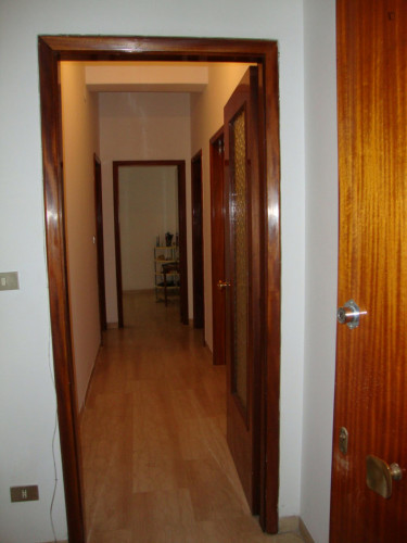 Double bedroom, with balcony, in 4-bedroom apartment - Gallery - 9