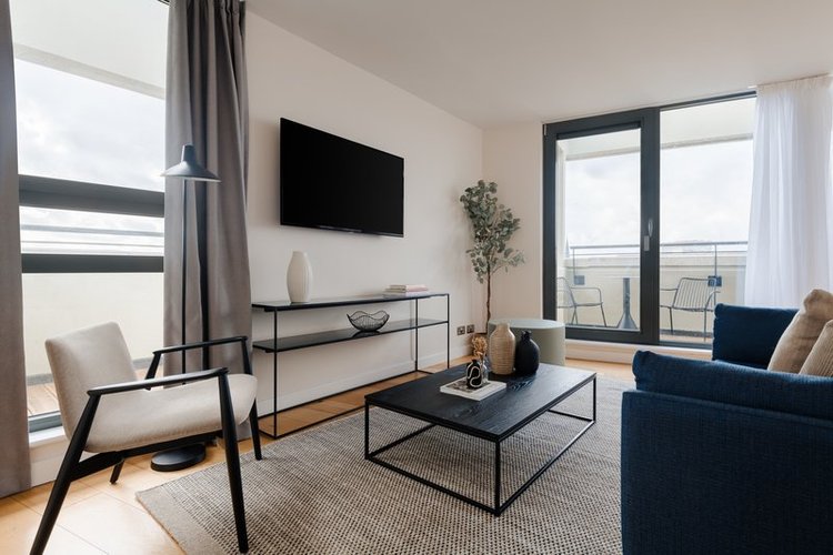 2 Bed Apartment - Scala Street - Gallery - 3