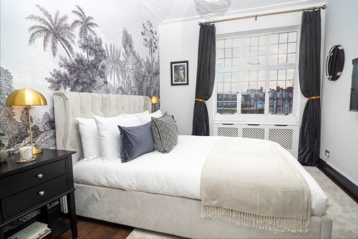  2 Bed Apartment  -  Brompton Road  - Gallery -  1