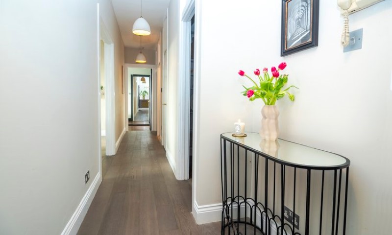  2 Bed Apartment  -  Brompton Road  - Gallery -  2