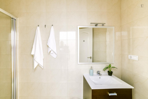 Double bedroom near Plaza Santo Domingo - Gallery - 5