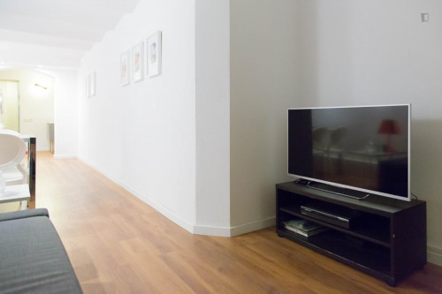 Modern and welcoming 1-bedroom flat in Sant Gervasi - Galvany