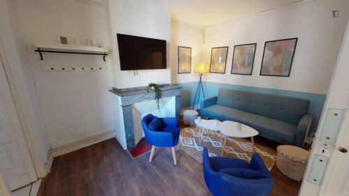 Delightful double bedroom near the Compans-Caffarelli metro - Gallery - 18