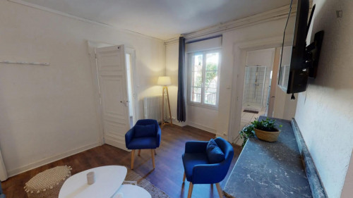 Delightful double bedroom near the Compans-Caffarelli metro - Gallery - 15