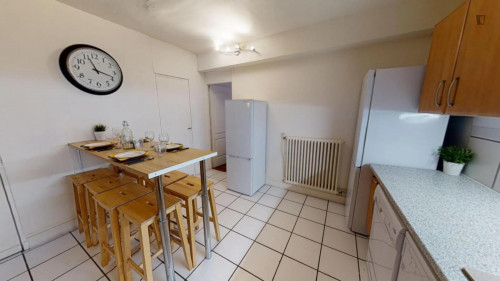 Delightful double bedroom near the Compans-Caffarelli metro - Gallery - 13