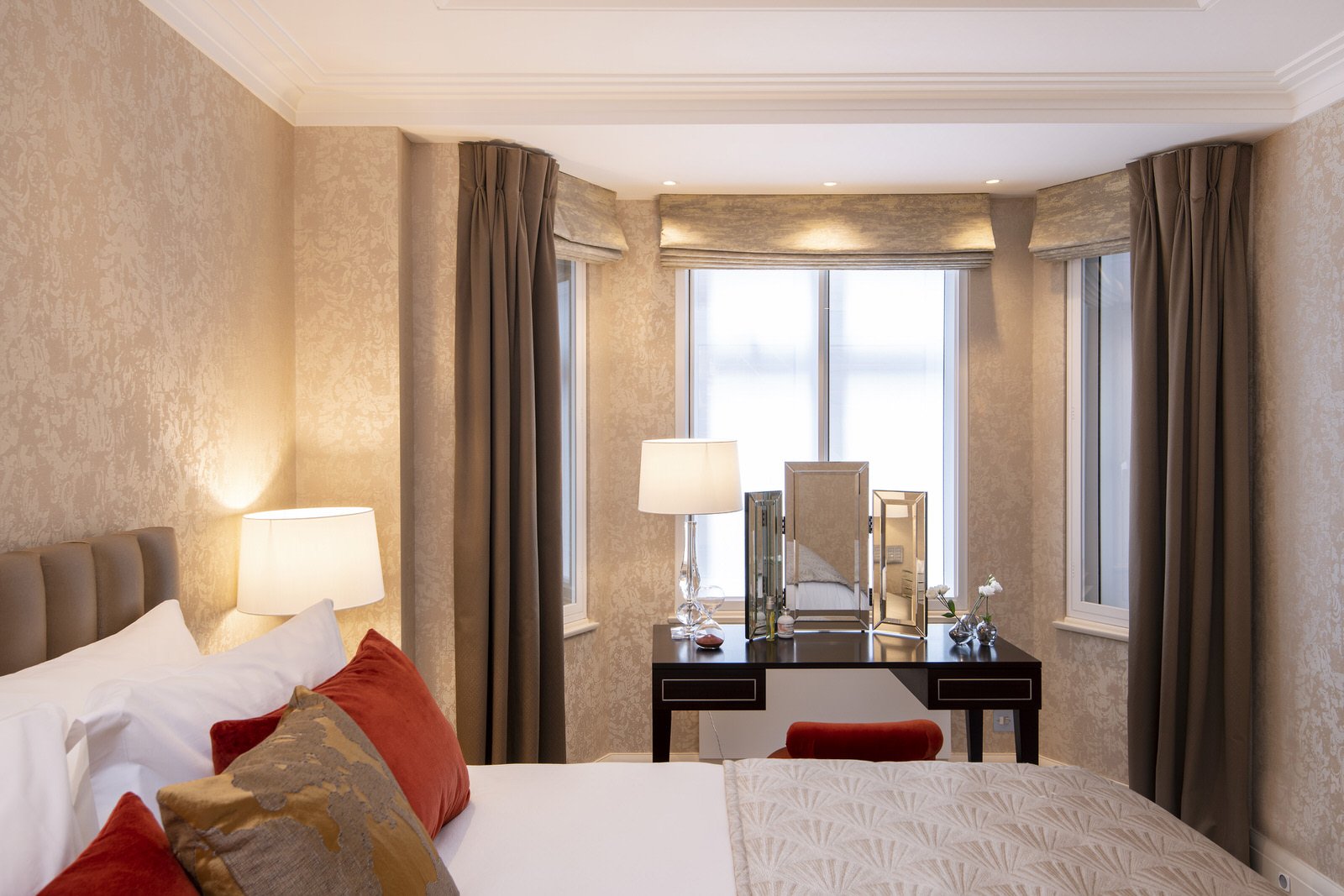  1 Bed Apartment  -  Park Lane London  - Gallery -  1
