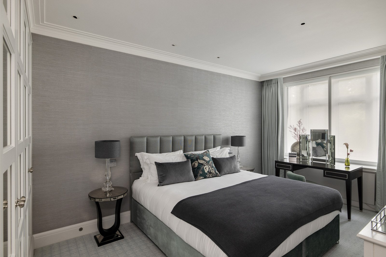  Two Bed Apartment  -  Park Lane London  - Gallery -  1